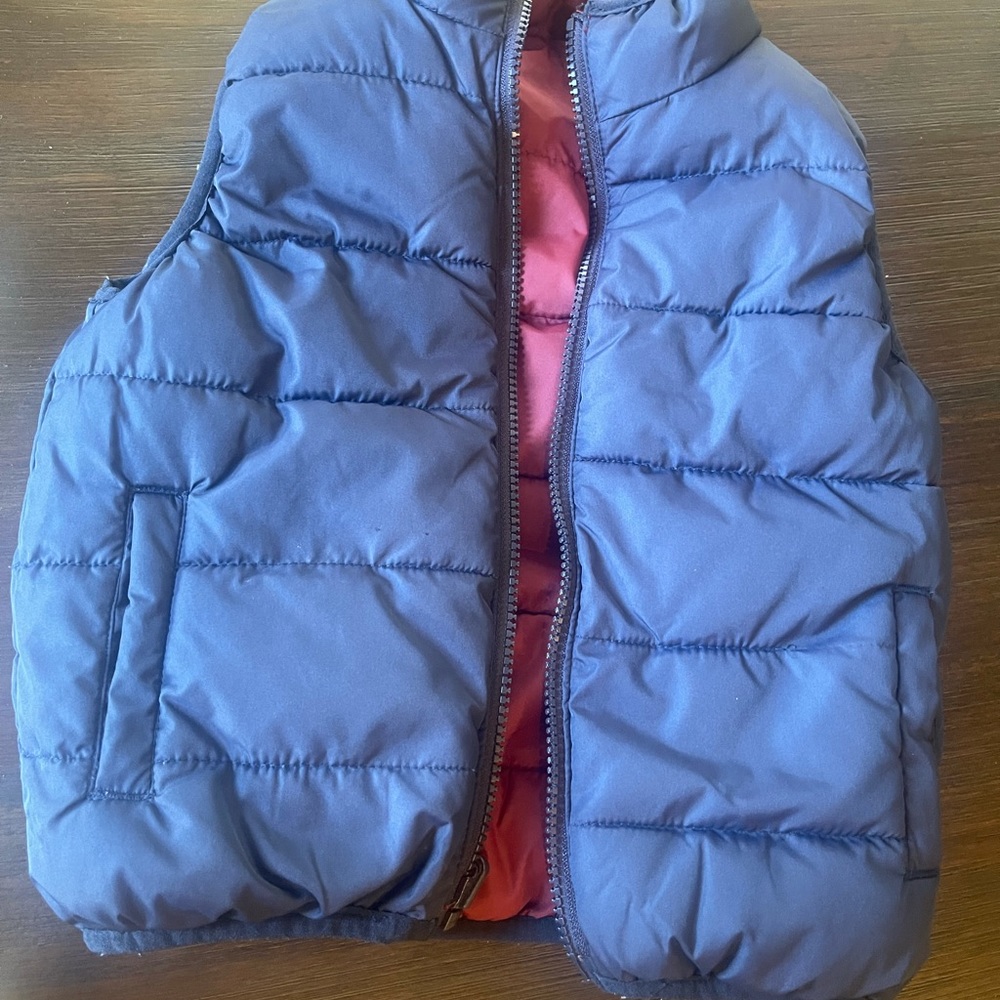GAP double face vest size 3, excellent used